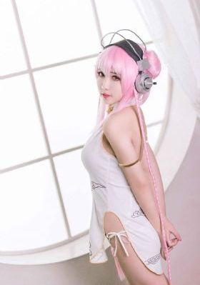 老师趴讲台屁股撅起h_HD高清完整版
