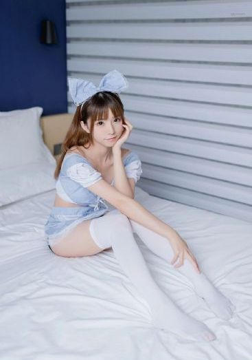 美女两腿大开露出毛毛_BD韩语超清免费观看