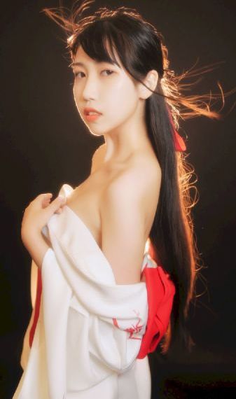 欧美黑人女性选美_神马电影免费观看